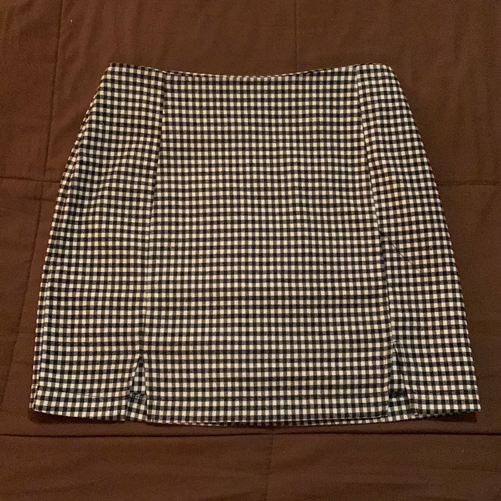 Black and white plaid mini pencil skirt, size 5